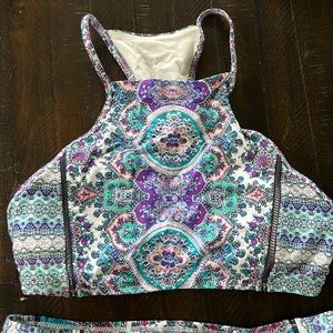 Women’s bathing suit size small